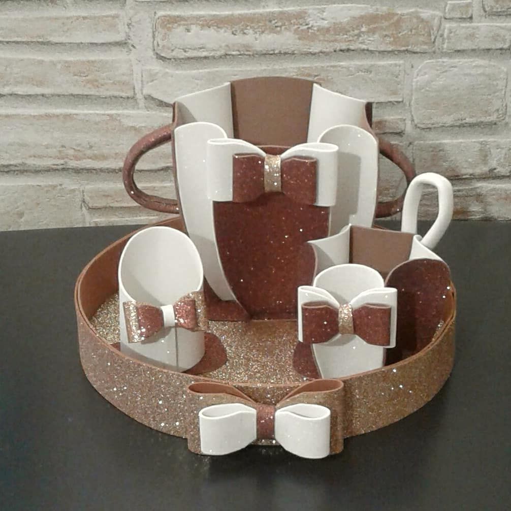 Handmade circular coffee capsule holder with small cups